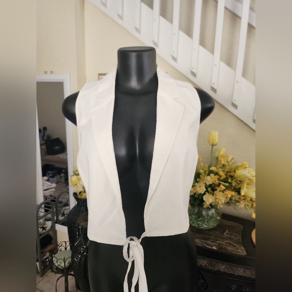 Zara vest size S